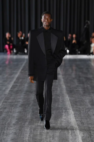 Look 2